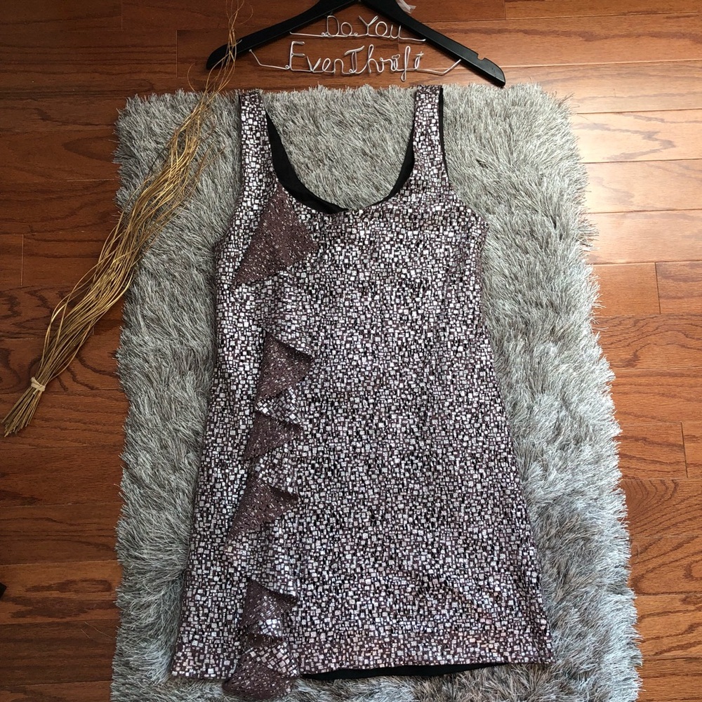 GUESS size 7 sleeveless dress with ruffle